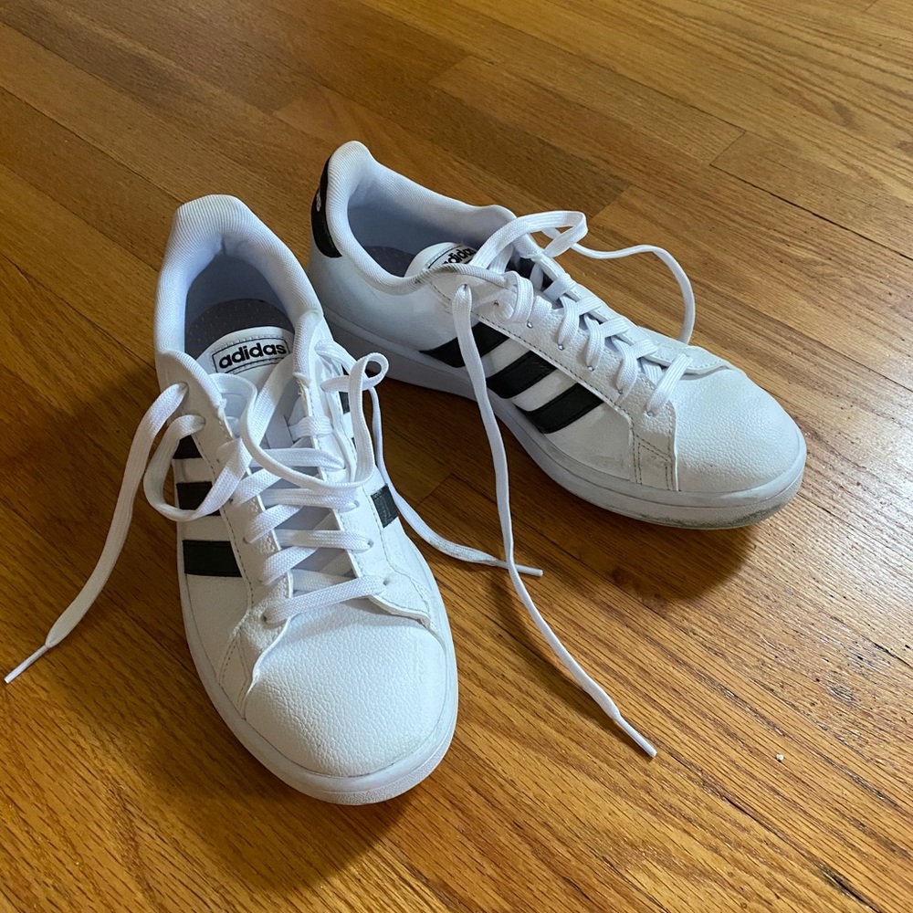 Adidas Sneakers